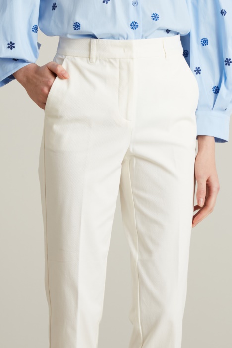 Pantaloni in twill