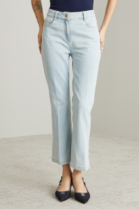 Jeans flare con spacchetti