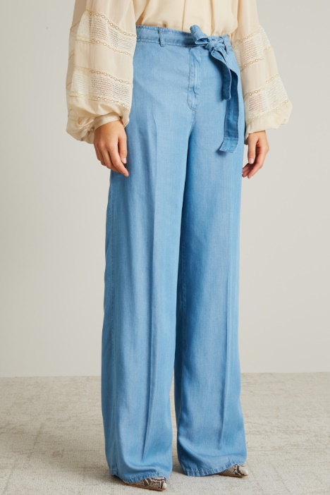 Jeans in fibra naturale