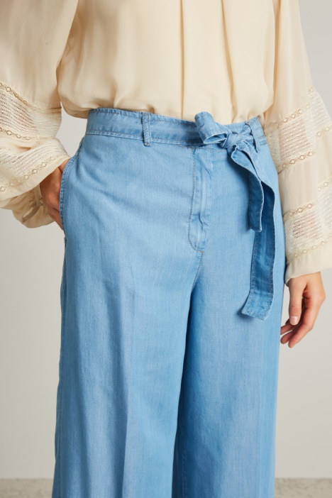 Jeans in fibra naturale