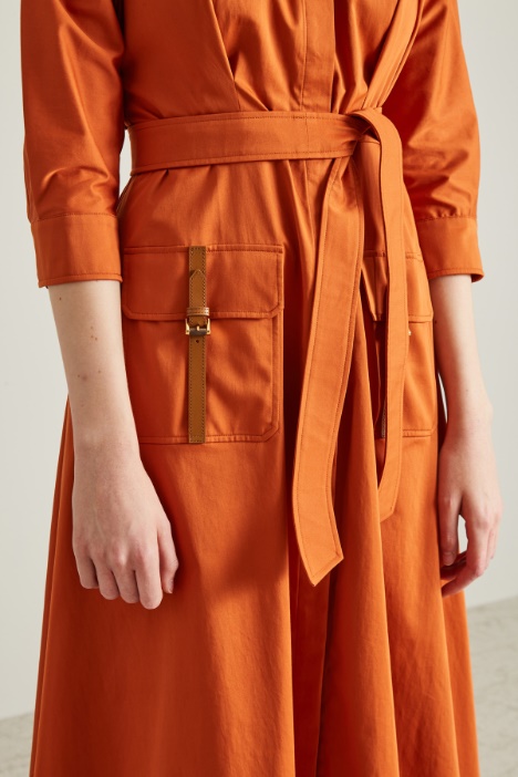 Vestido gabardina con cinturón