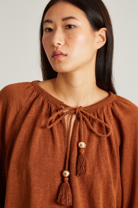 Maglia in lino con nappine