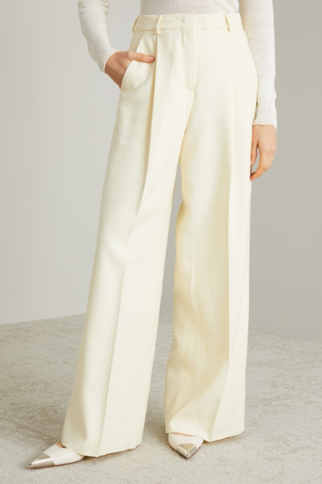 Pantaloni palazzo con pieghe