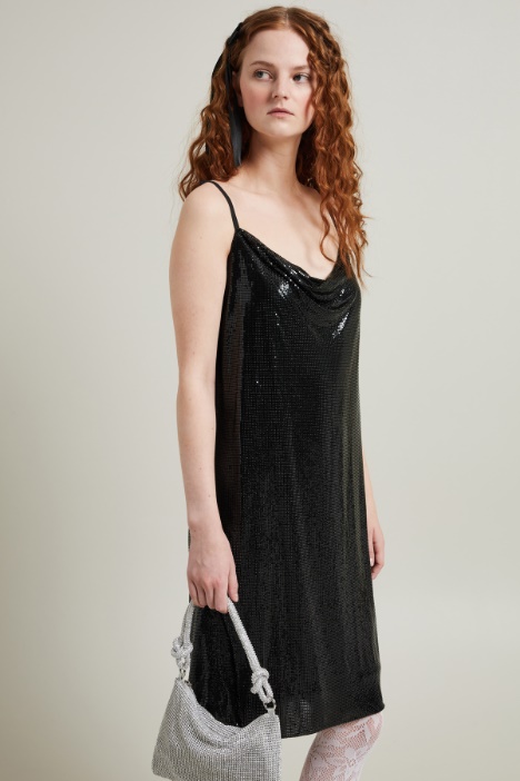 Abito con drappeggio