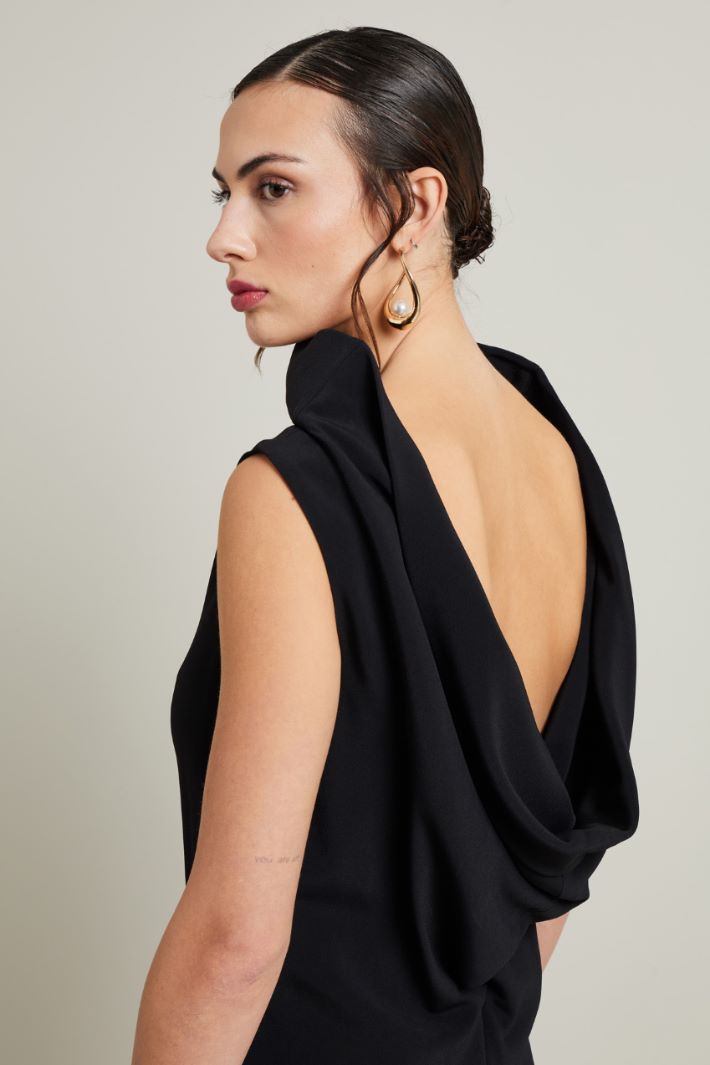 Fitted dress Intrend - 3