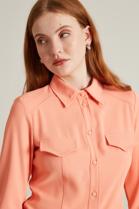 Camisa fluida de crepé