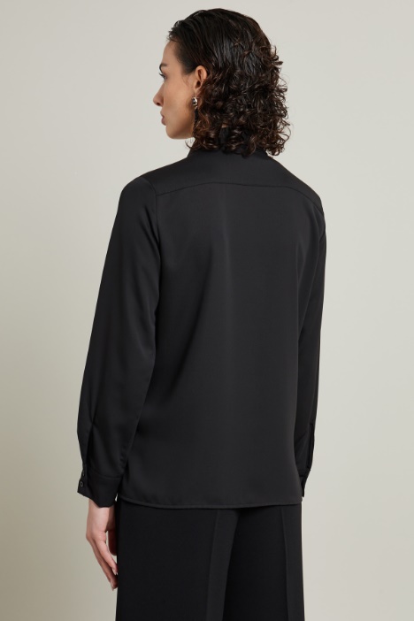 Camicia con taschini al petto