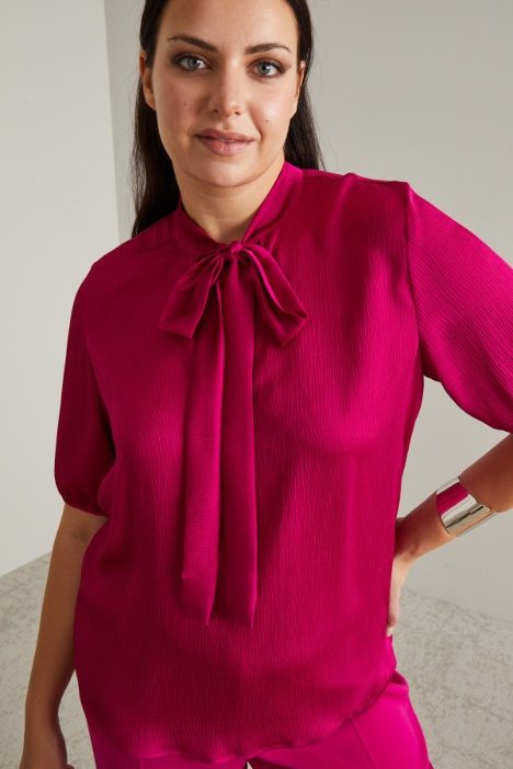 Blusa de raso martillado