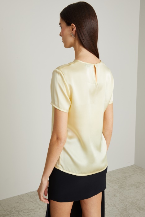 Blusa de raso de seda
