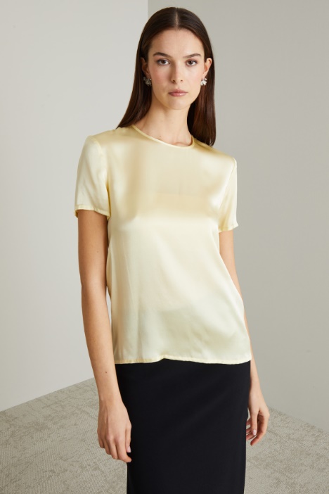 Blusa de raso de seda