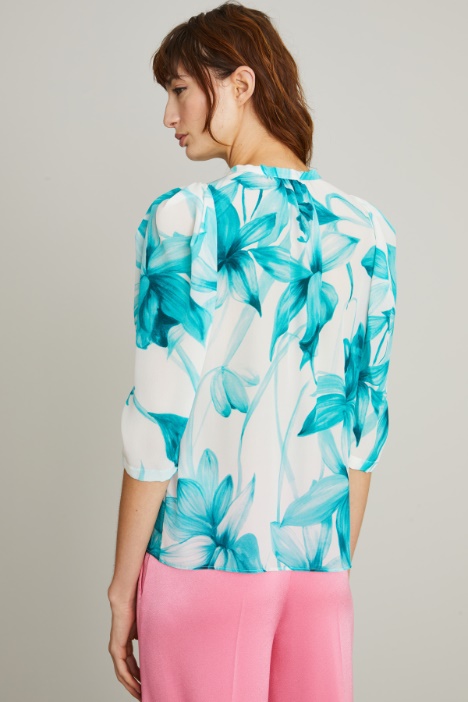 Blusa con scollo a V