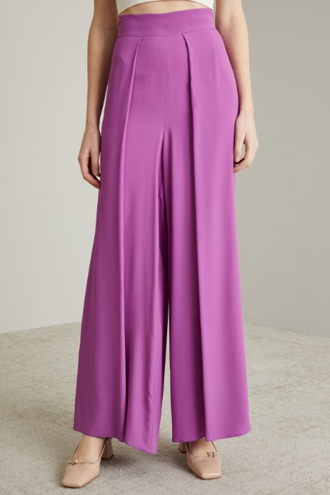 Pantaloni ampi con pannelli