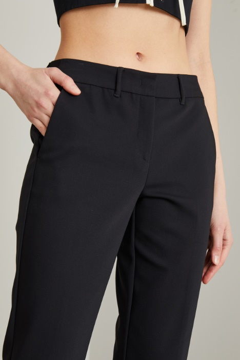 Pantaloni dritti