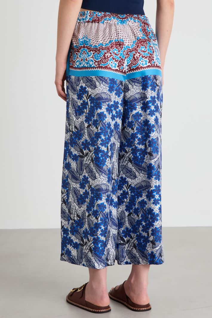 Pantaloni cropped in pura seta
