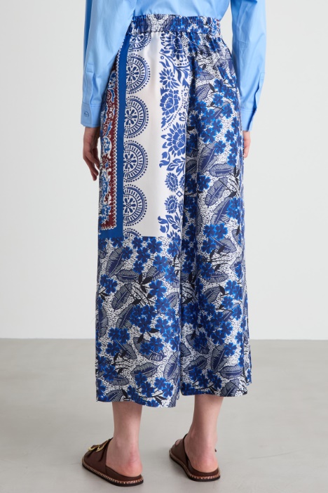 Pantaloni cropped in pura seta