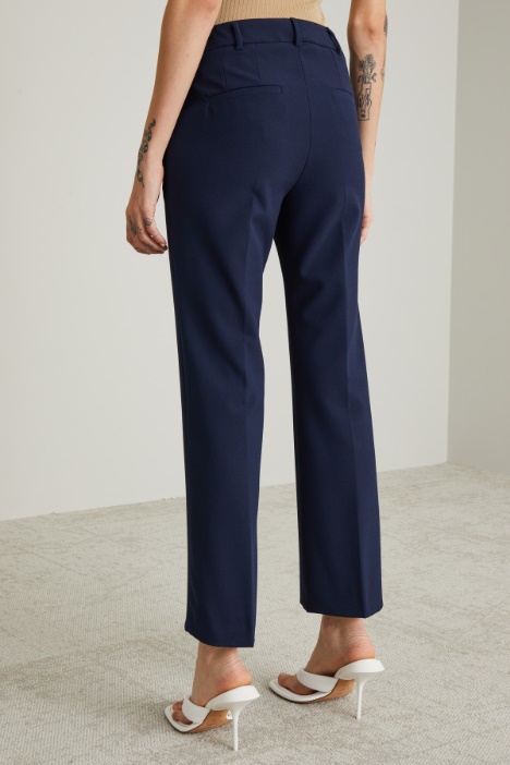Pantaloni flare in tela stretch