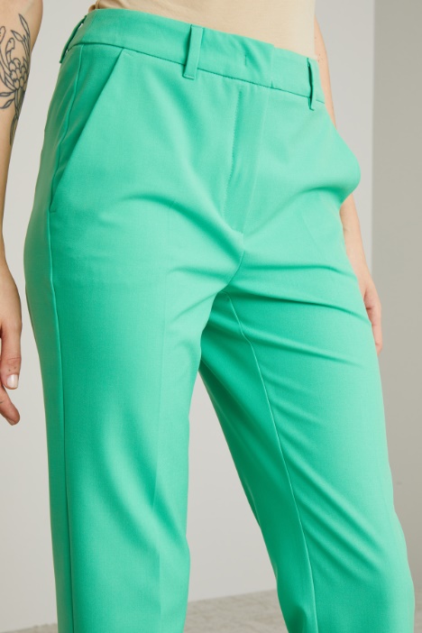 Pantalón acampanado de lona