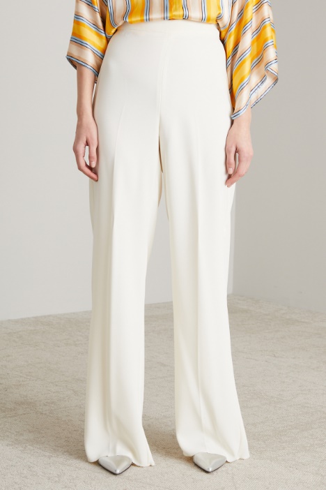 Pantaloni a palazzo con piega