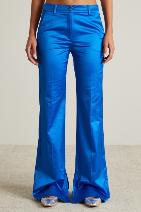 Pantalón acampanado de raso