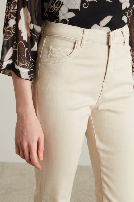 Pantaloni flare in drill