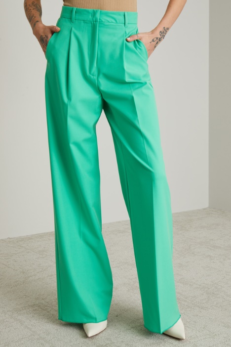 Pantaloni dritti con piega