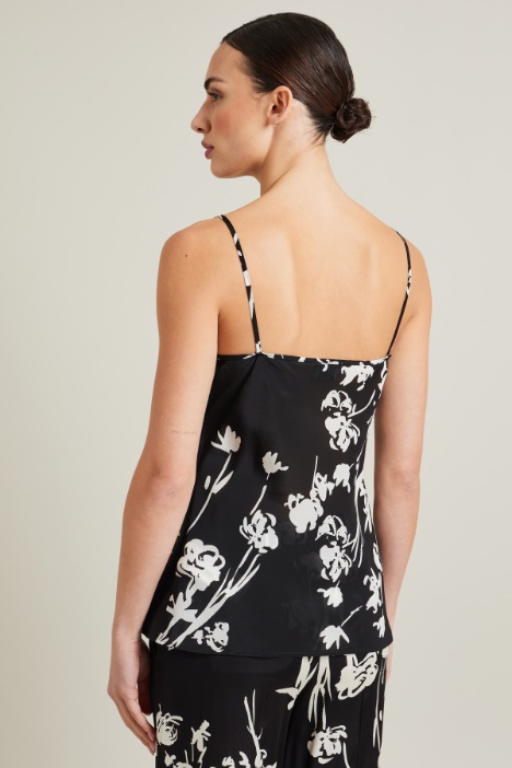 Top con cuello drapeado