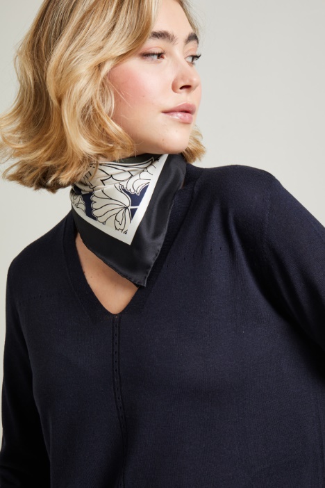 Maglia in filato di viscosa e seta