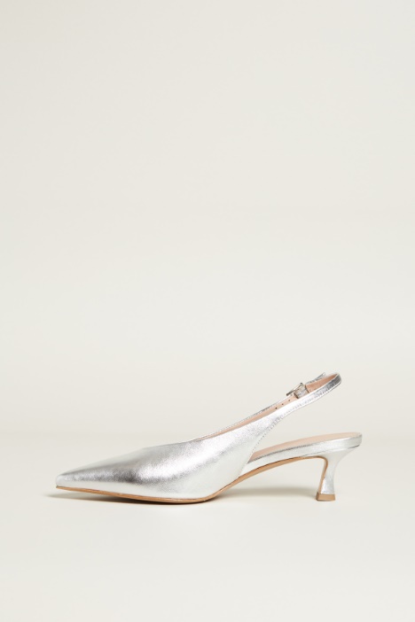 Slingback in pelle laminata
