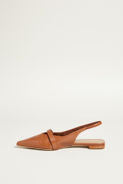 Slingback in pelle lucida