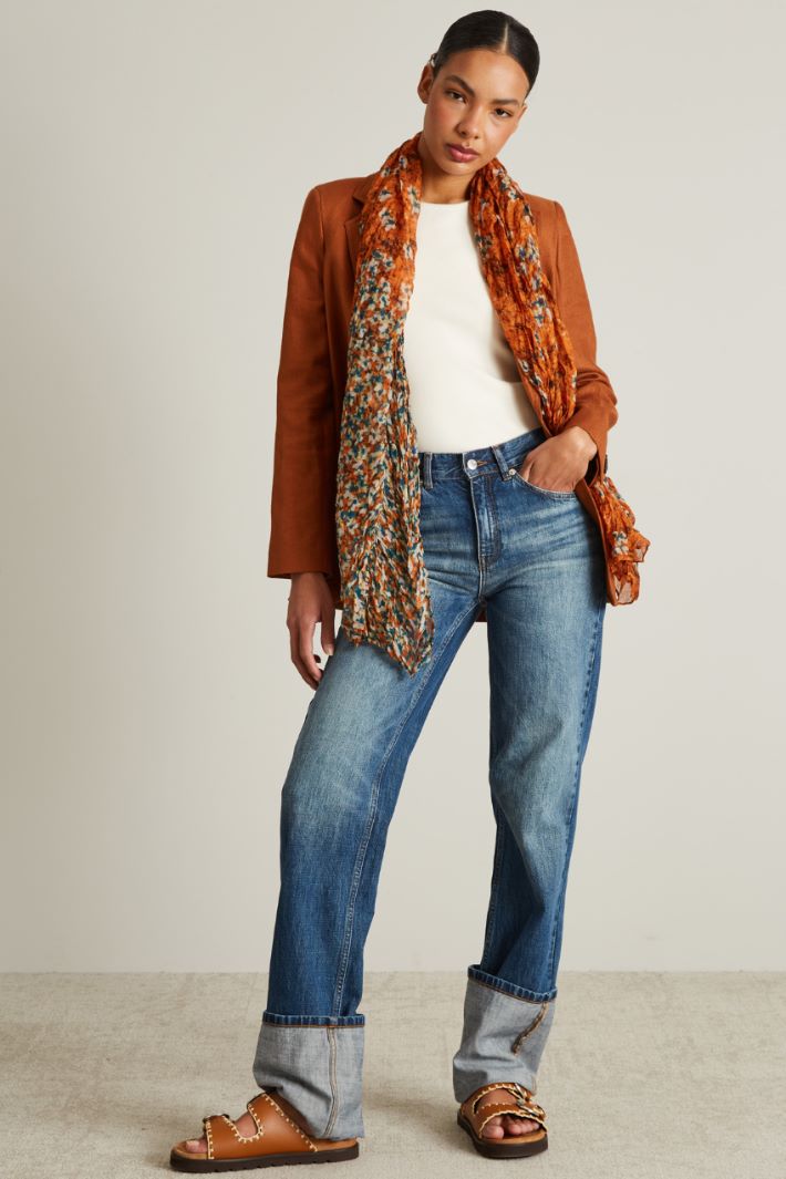 Embossed scarf with all-over print Intrend