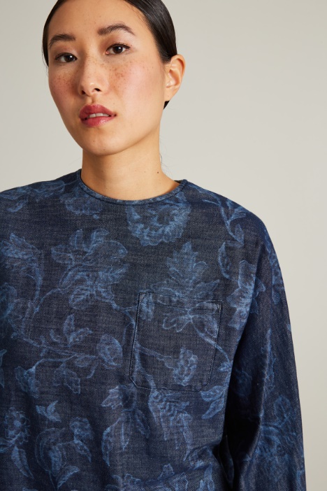 Blusa in denim a fiori