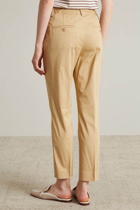 Pantaloni a sigaretta