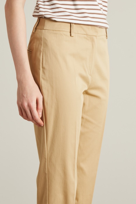 Pantaloni a sigaretta