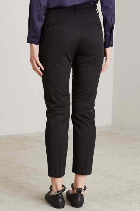 Pantaloni a sigaretta