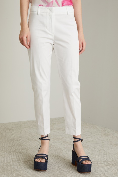 Pantaloni a sigaretta