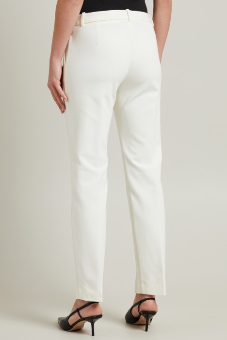 Pantaloni a sigaretta