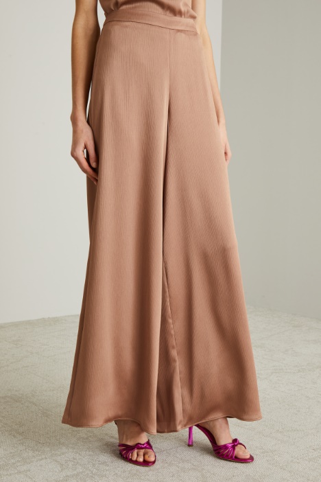 Pantaloni ampi