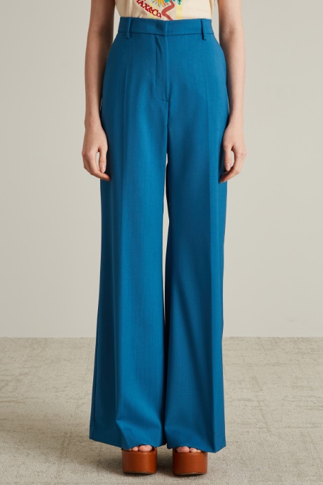 Pantaloni svasati in tela