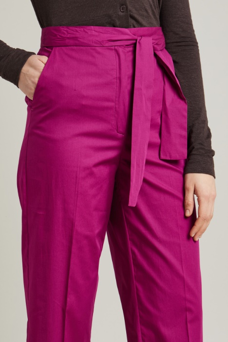 Pantaloni con fusciacca