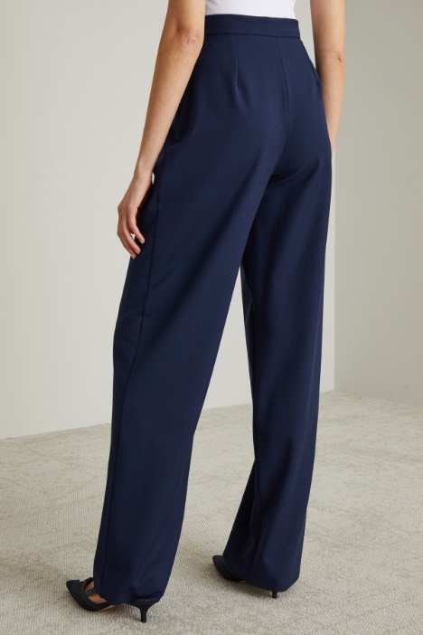 Pantaloni ampi in gabardina