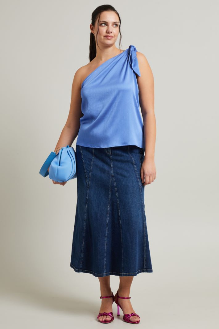 One-shoulder crepon top Intrend