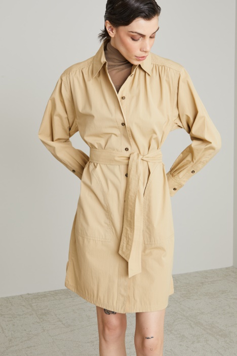 Vestido camisero de popelina con cinturón