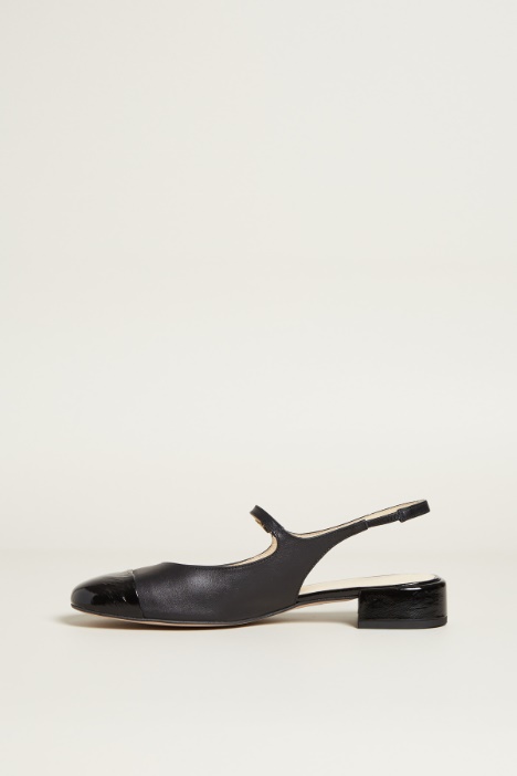 Slingback con punta in vernice