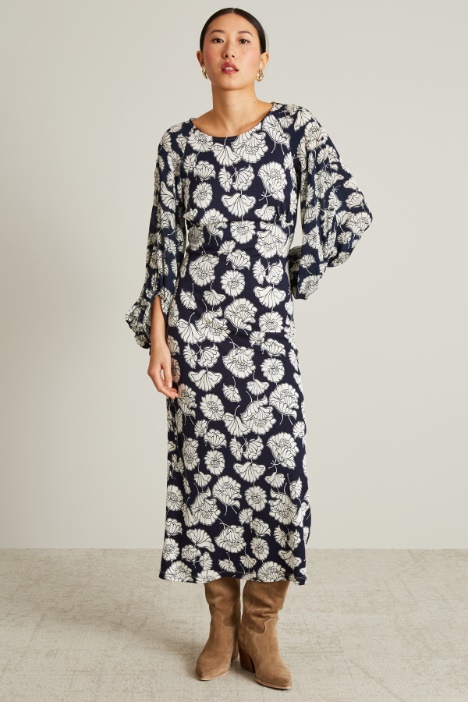 Abito con maniche in seta