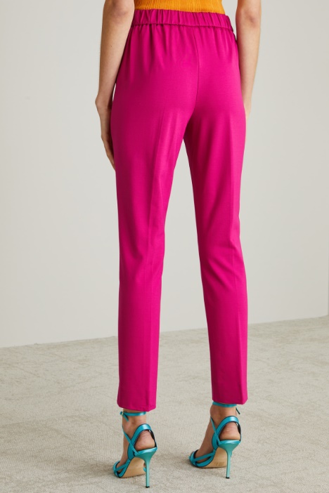 Pantaloni a sigaretta