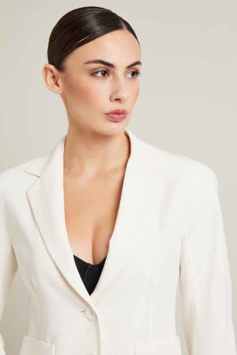 Blazer con cierre sencillo