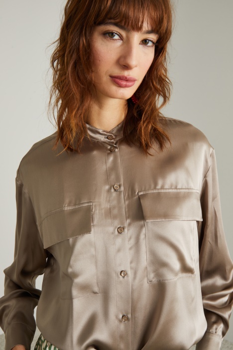 Camicia asimmetrica in raso