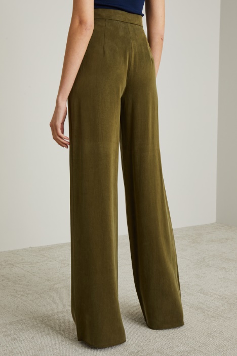 Pantaloni in raso fluido