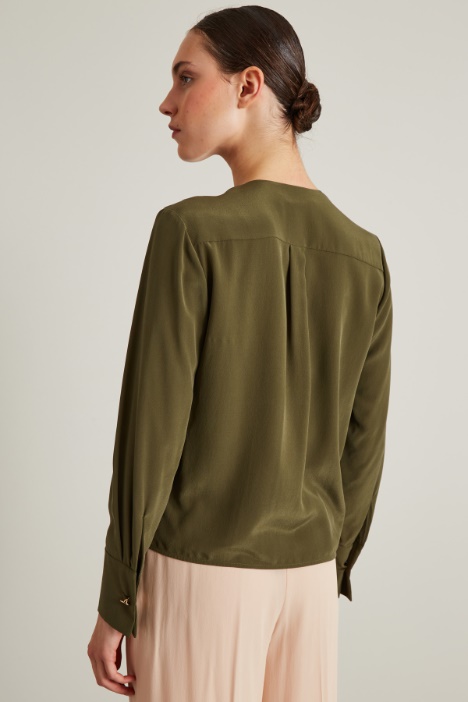 Blusa incrociata in pura seta