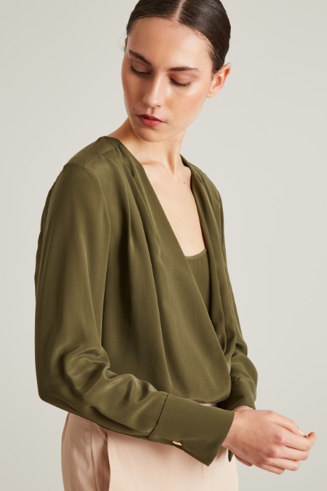 Blusa incrociata in pura seta